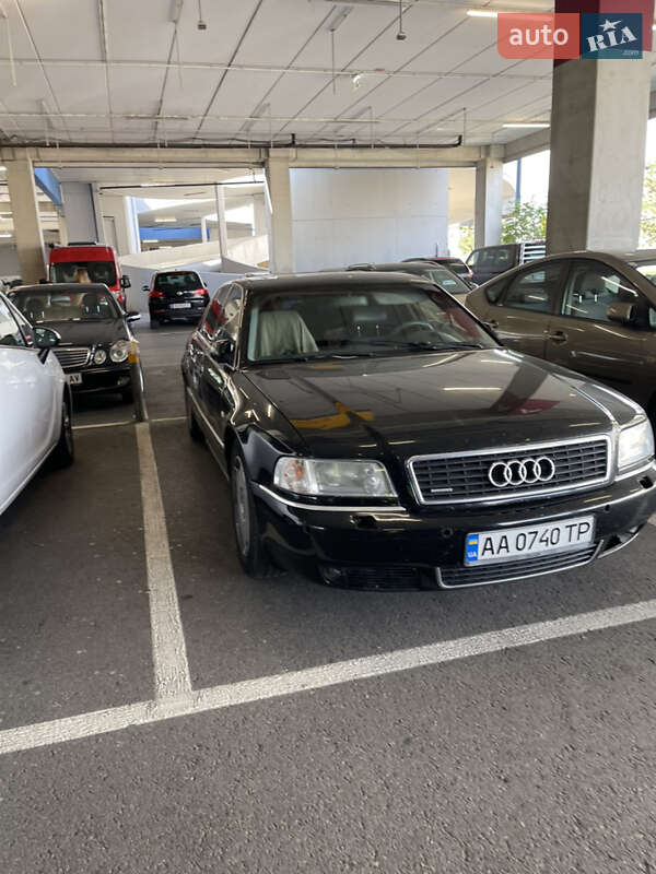 Седан Audi A8 2001 в Киеве
