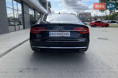 Седан Audi A8 2015 в Ужгороде