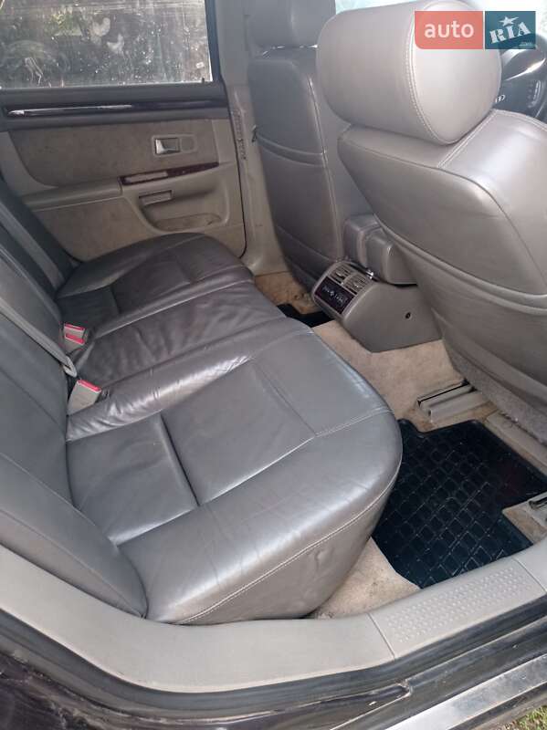 Седан Audi A8 2000 в Снятине