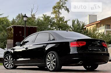 Седан Audi A8 2012 в Одессе