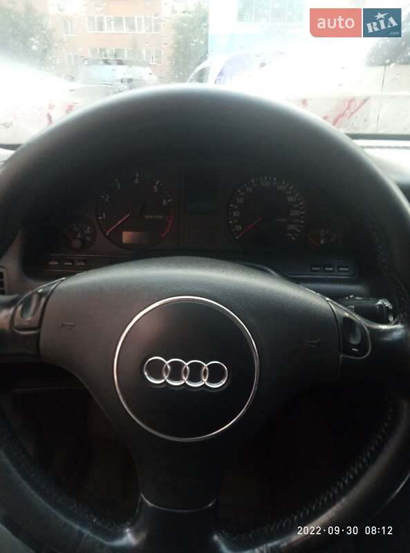 Седан Audi A8 2000 в Одессе