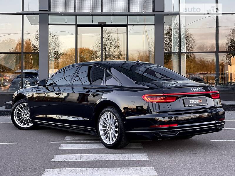 Седан Audi A8 2021 в Киеве