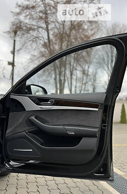 Седан Audi A8 2011 в 