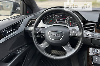 Седан Audi A8 2011 в 