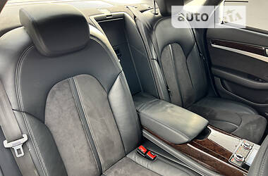 Седан Audi A8 2011 в 