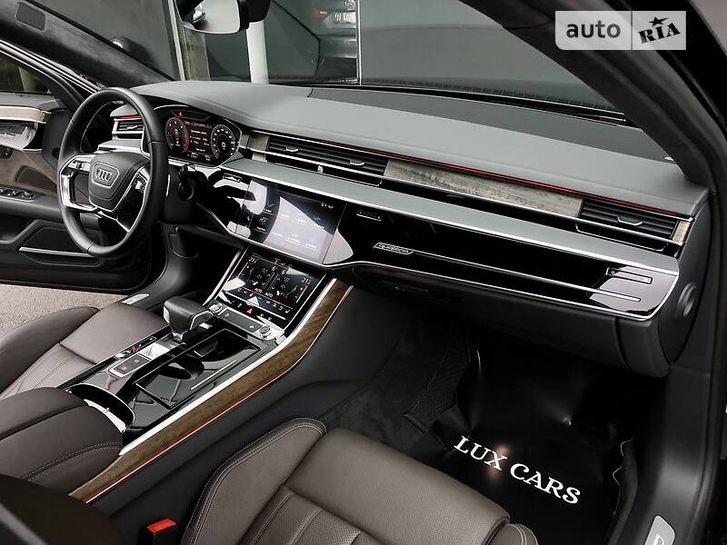 Седан Audi A8 2018 в Києві