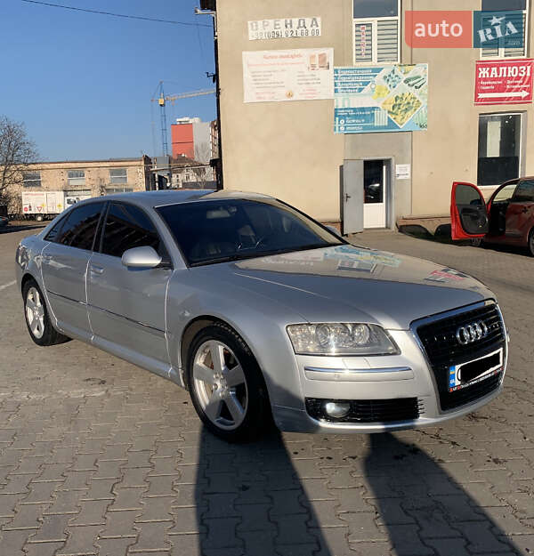 Седан Audi A8 2005 в Черновцах