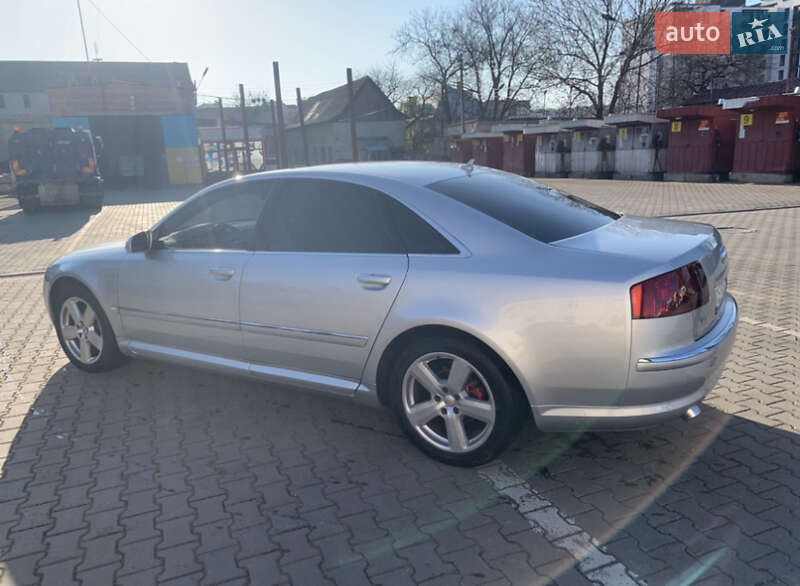 Седан Audi A8 2005 в Черновцах
