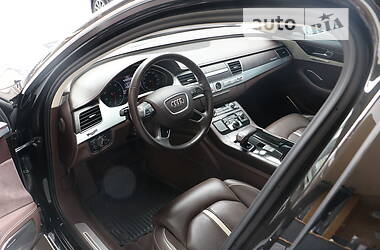 Седан Audi A8 2012 в Днепре