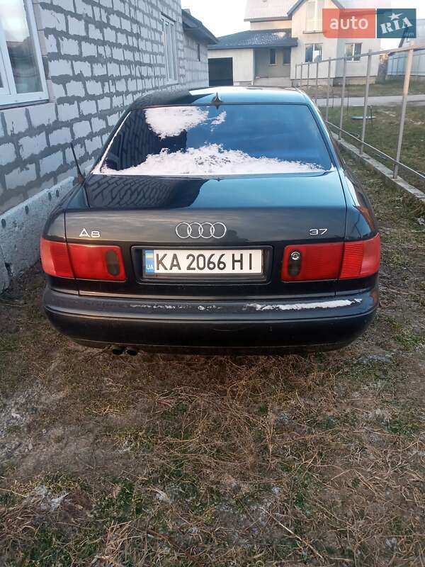 Седан Audi A8 1997 в Борисполі