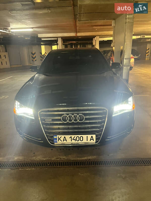 Седан Audi A8 2012 в Киеве