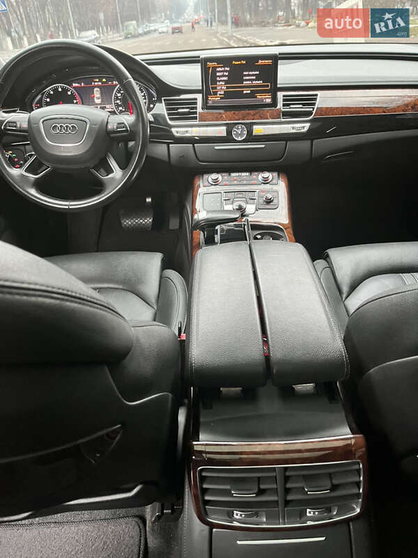 Седан Audi A8 2012 в Киеве