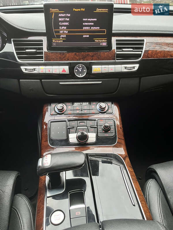 Седан Audi A8 2012 в Киеве