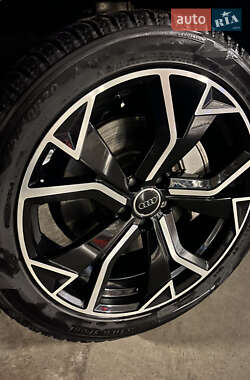 Седан Audi A8 2012 в Киеве