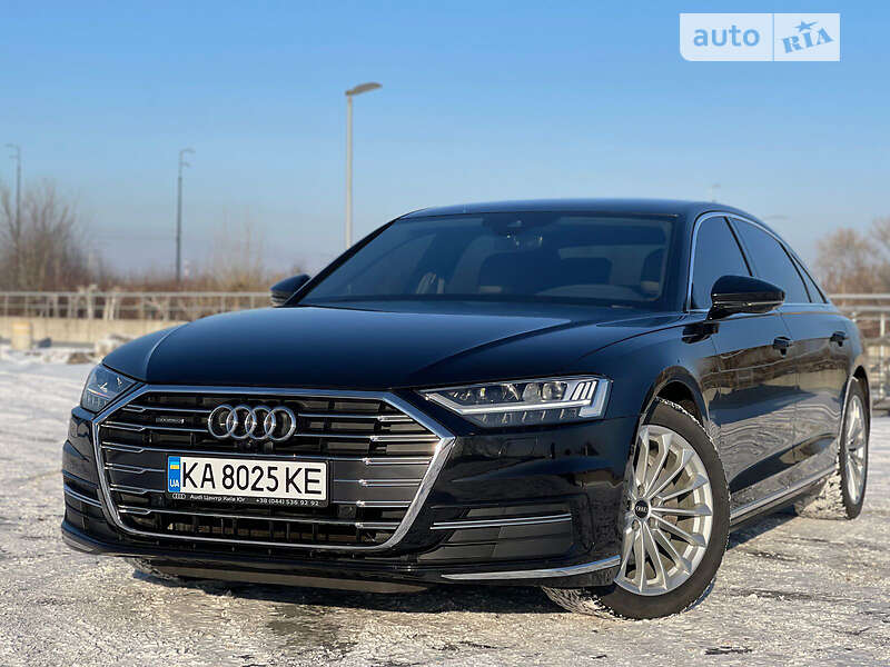 2021 Audi A8, VIN WAUZZZF82MN024059:plate — zdjęcie 1 (autoria)