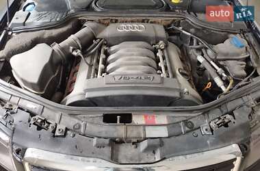 Седан Audi A8 2002 в 