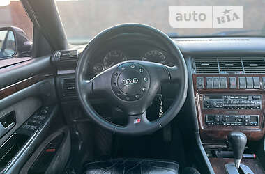 Седан Audi A8 1996 в 
