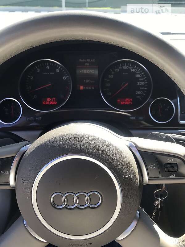 Седан Audi A8 2003 в Киеве