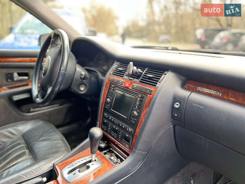 Седан Audi A8 2001 в Львове