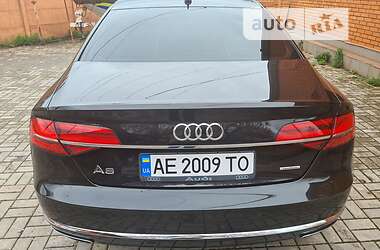 Седан Audi A8 2015 в Кривом Роге
