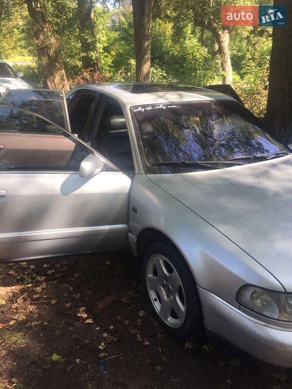 Седан Audi A8 2001 в Виннице