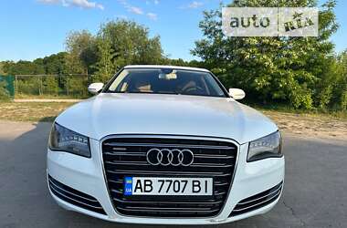 Седан Audi A8 2012 в Виннице