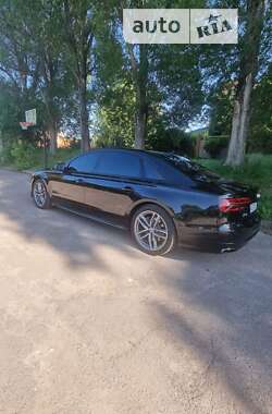 Седан Audi A8 2016 в 