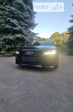 Седан Audi A8 2016 в 