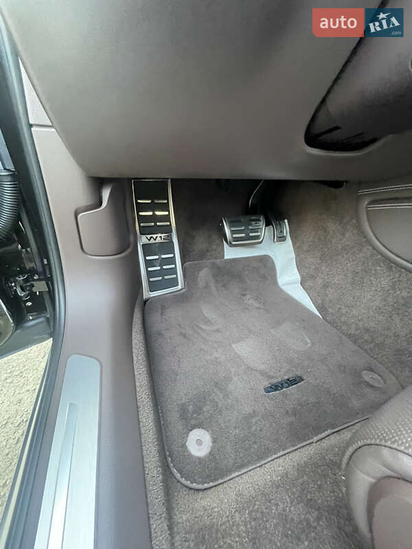 Седан Audi A8 2012 в Днепре