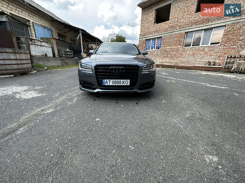 Седан Audi A8 2016 в Коломиї
