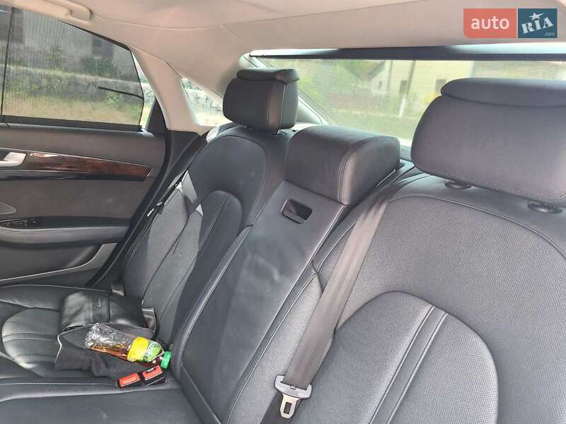 Седан Audi A8 2015 в Івано-Франківську