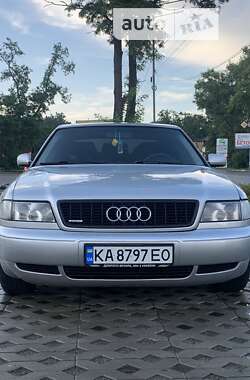 Седан Audi A8 1995 в Броварах