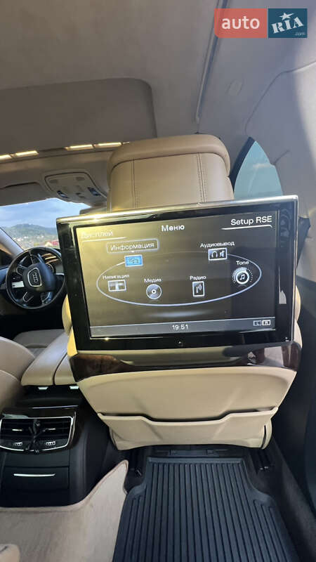 Седан Audi A8 2010 в Хусті