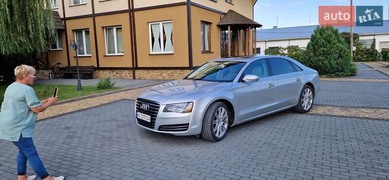 Седан Audi A8 2013 в Хусте
