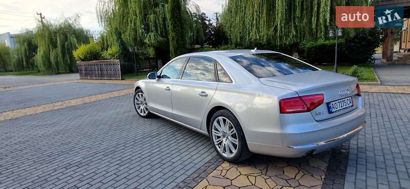 Седан Audi A8 2013 в Хусте