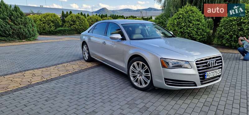 Седан Audi A8 2013 в Хусте