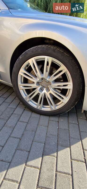 Седан Audi A8 2013 в Хусте