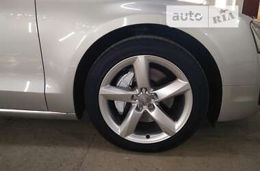 Седан Audi A8 2013 в Виннице