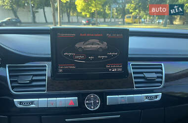 Седан Audi A8 2012 в 