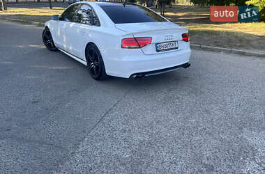 Седан Audi A8 2012 в Одесі