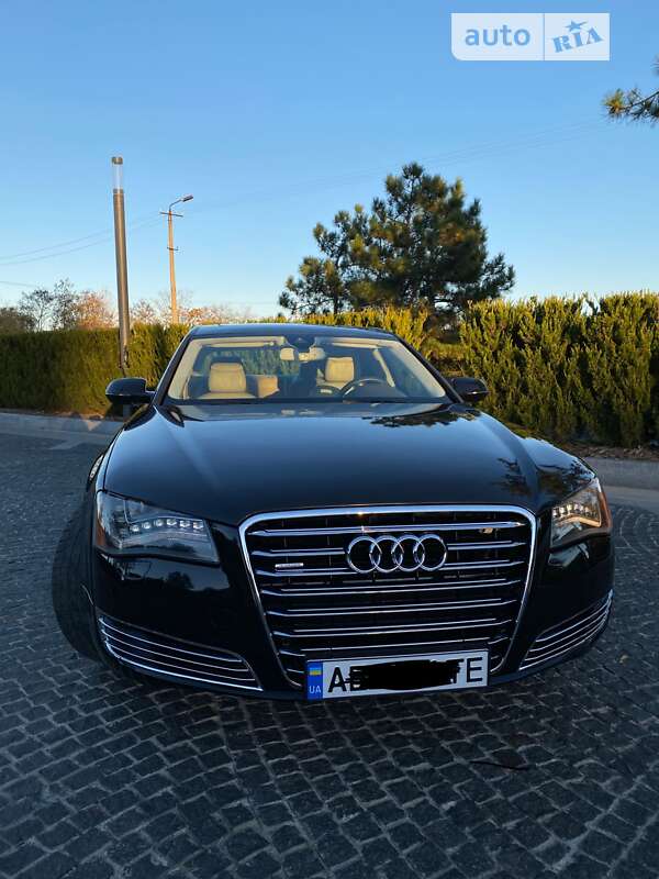 Седан Audi A8 2014 в Дніпрі