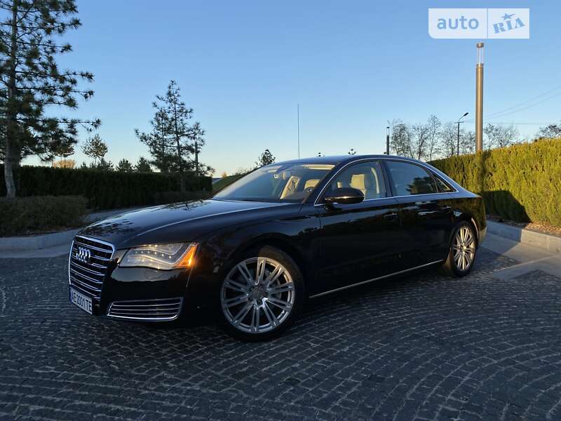 Седан Audi A8 2014 в Дніпрі