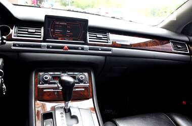 Седан Audi A8 2005 в 