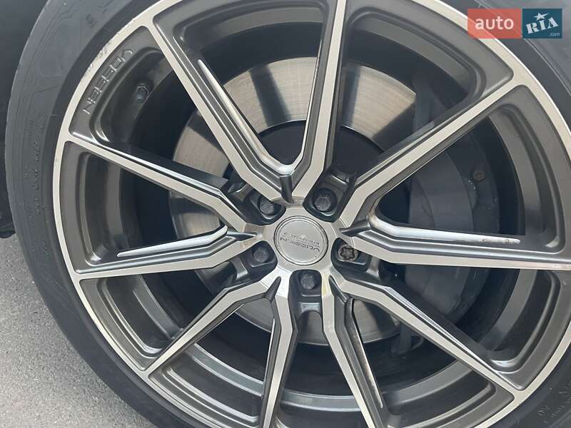 Седан Audi A8 2011 в Николаеве