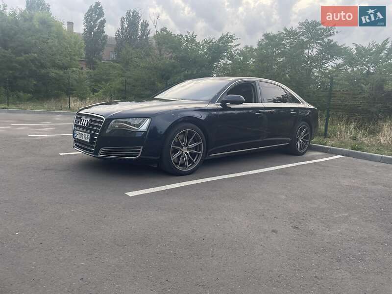 Седан Audi A8 2011 в Николаеве