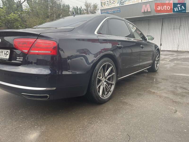 Седан Audi A8 2011 в Николаеве