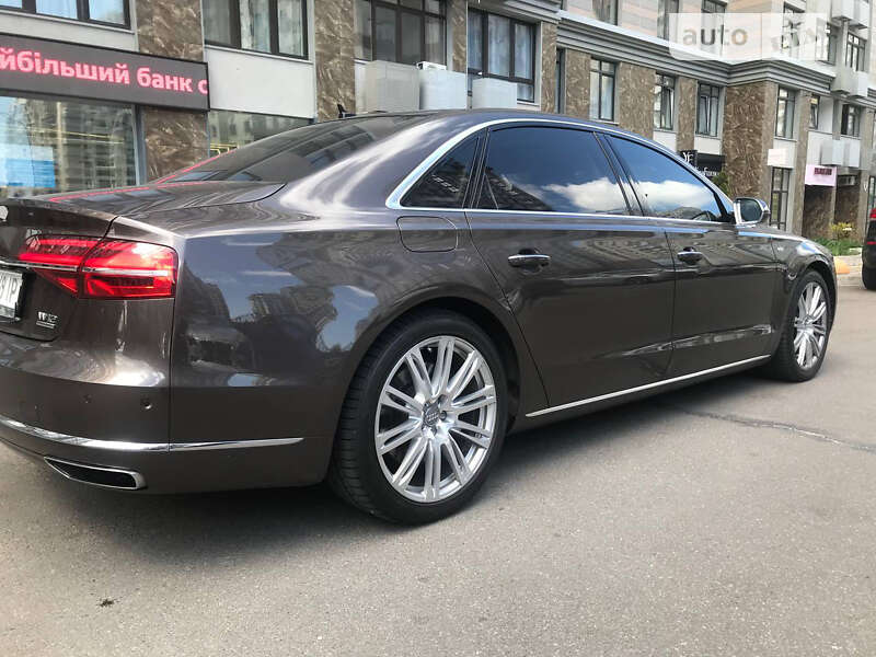 Седан Audi A8 2014 в Киеве