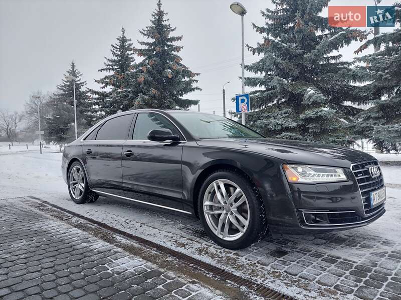 Седан Audi A8 2015 в Івано-Франківську