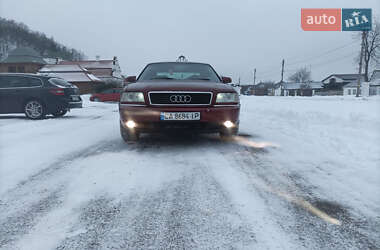 Седан Audi A8 2000 в 