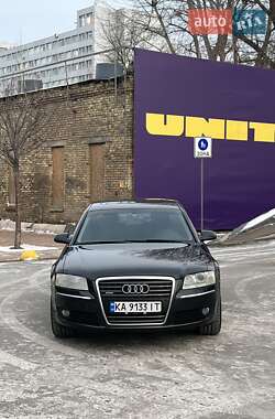 Седан Audi A8 2004 в Киеве